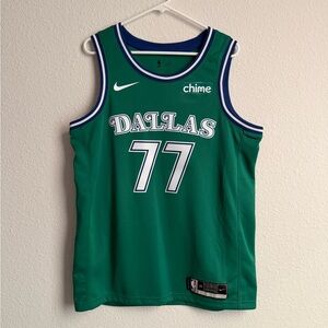 Luka doncic Dallas Mavericks NBA jersey size large